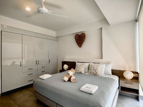 ICONO 501 - 3 BR PENTHOUSE